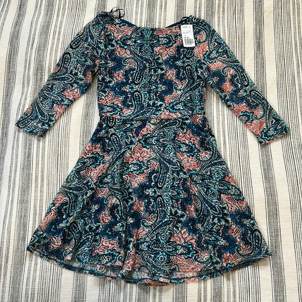 New with tags! Forever 21 paisley dress